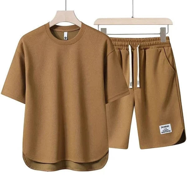 Ultrakomfortabelt og åndbart sæt med T-shirt og shorts